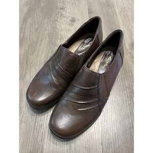 Thom McAn Women's‎ Deidre Heeled Loafers Leather Shoes Slip-on Sz 7 EUC